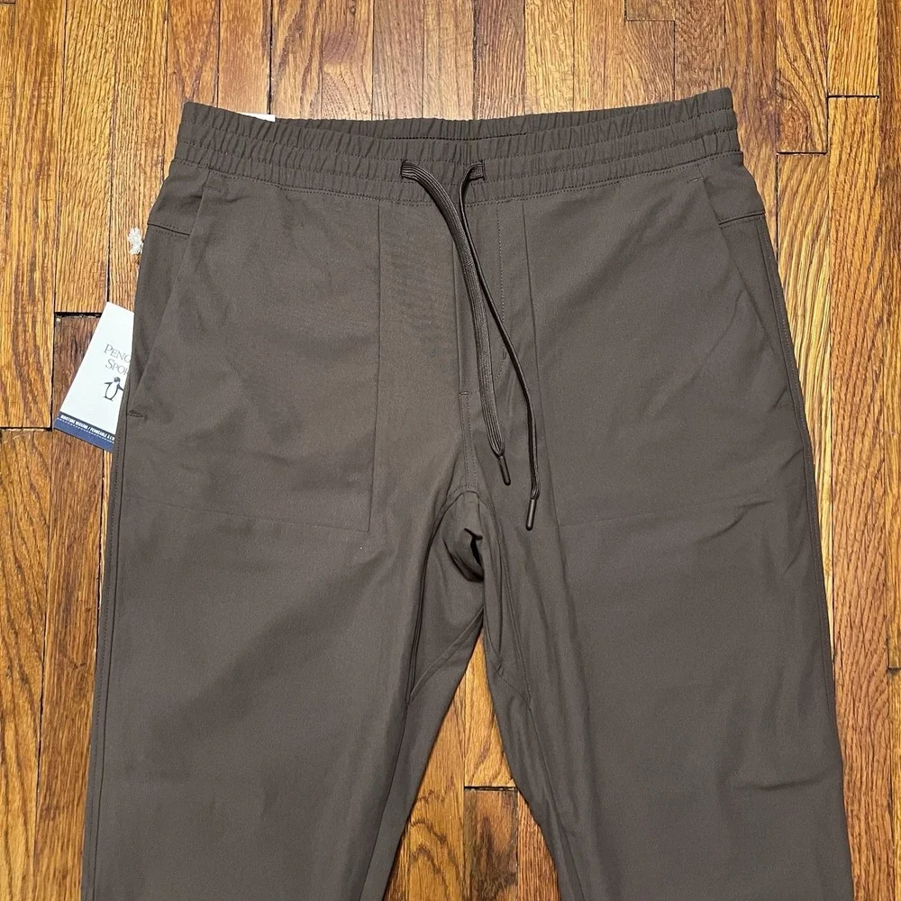 Penguin Sport Men's Joggers Chocolate Size Medium MSRP $95 NWT